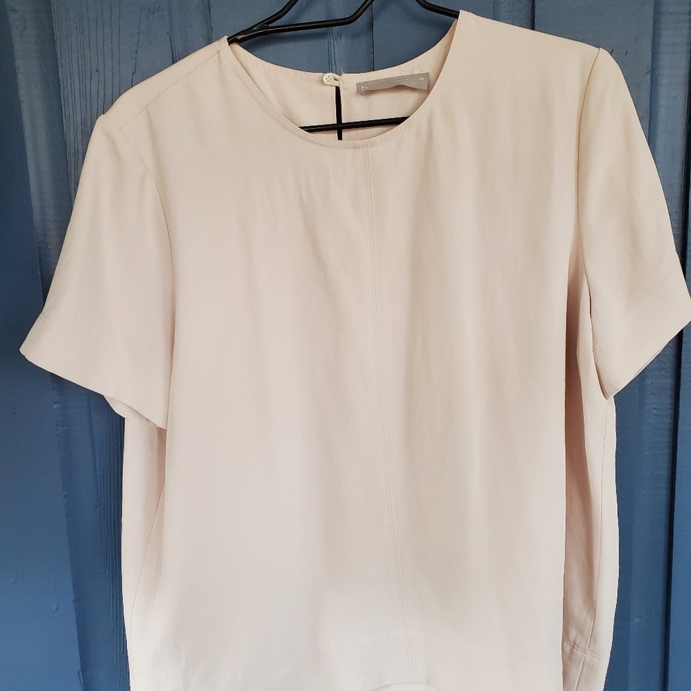 Everlane Japanese GoWeave Back Button Blouse
